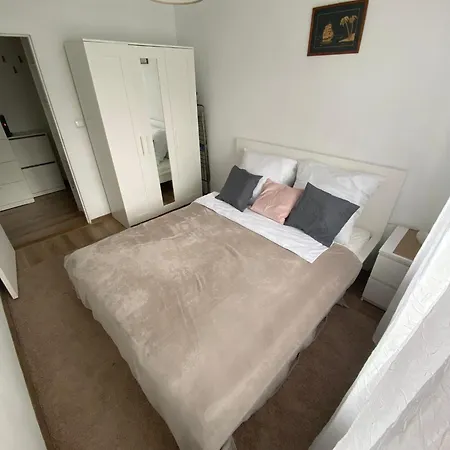 Apartone *